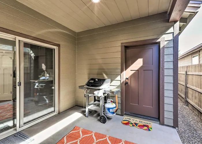 Modern Home, 4 Mi To Downtown!