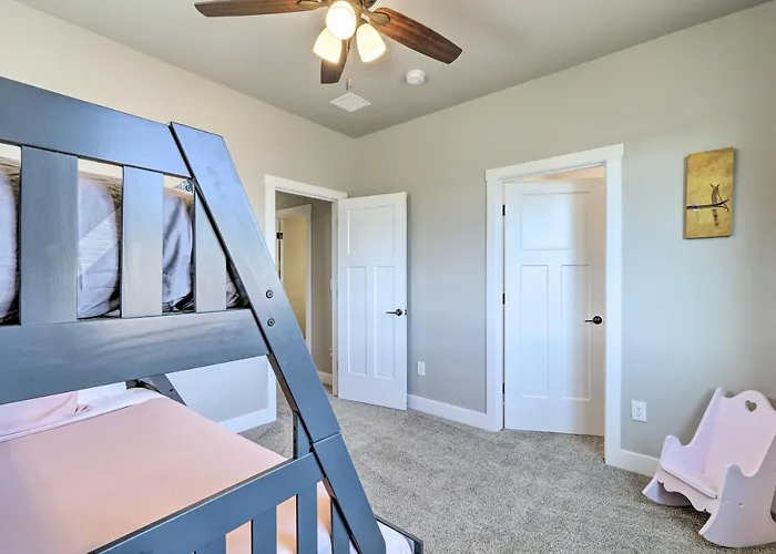 Holiday home Modern Home, 4 Mi To Downtown! Flagstaff