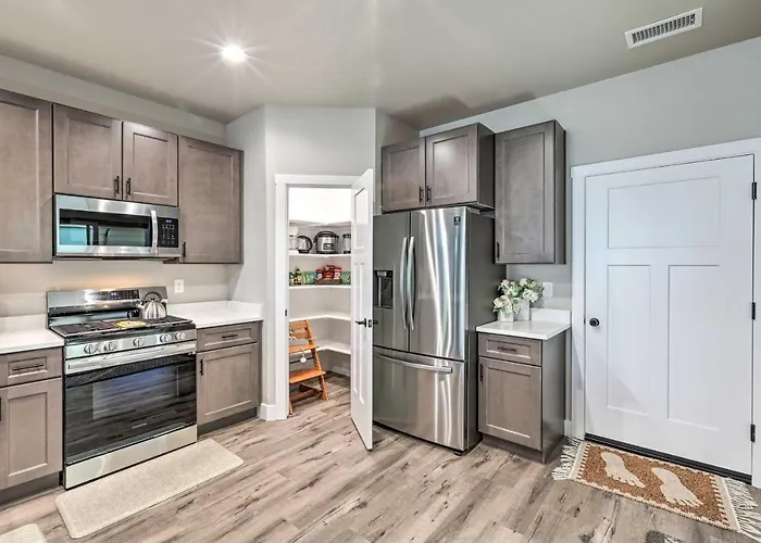Holiday home Modern Home, 4 Mi To Downtown! Flagstaff