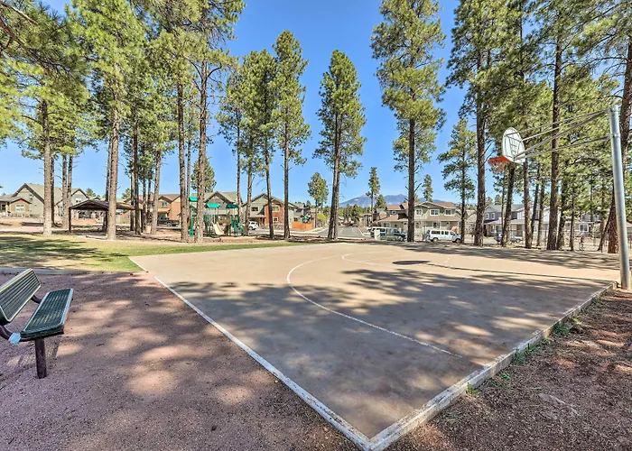 Casa vacanze Modern Home, 4 Mi To Downtown! *