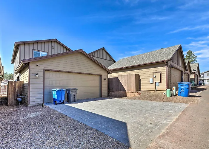 Casa vacanze Modern Home, 4 Mi To Downtown! *